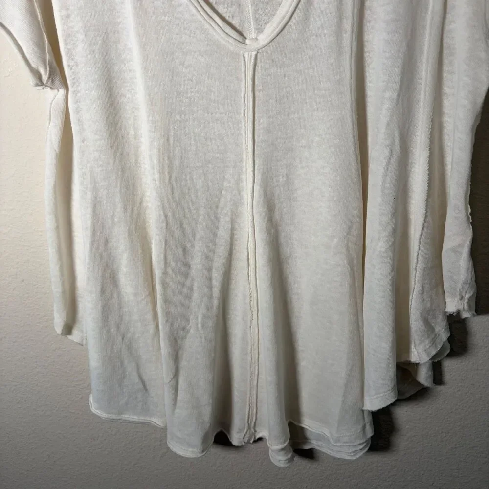 We the Free People T-Shirt Women's Small Ivory V-Neck Short Sleeve Knit Top